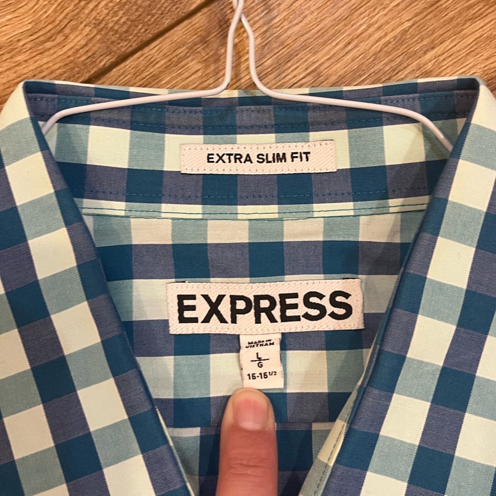 Express button down - Picture 4 of 5